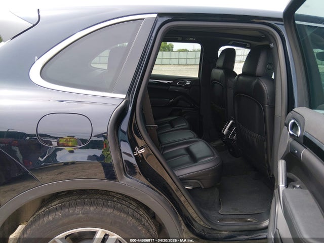 44986017 :رقم المزاد ، WP1AA2A28HKA85956 vin ، 2017 Porsche Cayenne مزاد بيع