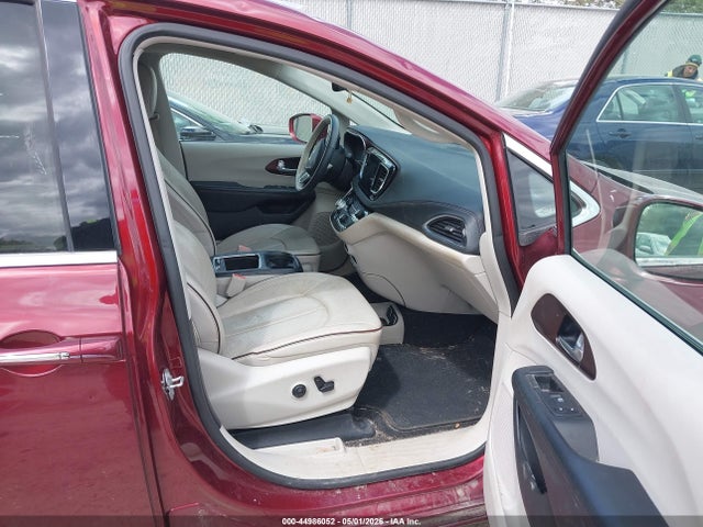 Продажа на аукционе авто 2019 Chrysler Pacifica Limited, vin: 2C4RC1GG3KR703849, номер лота: 44986052
