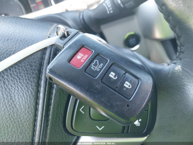 2015 Toyota Highlander Xle V6 მანქანა იყიდება აუქციონზე, vin: 5TDJKRFH2FS107721, აუქციონის ნომერი: 44986060