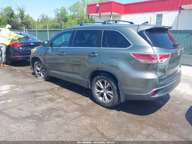 2015 Toyota Highlander Xle V6 მანქანა იყიდება აუქციონზე, vin: 5TDJKRFH2FS107721, აუქციონის ნომერი: 44986060