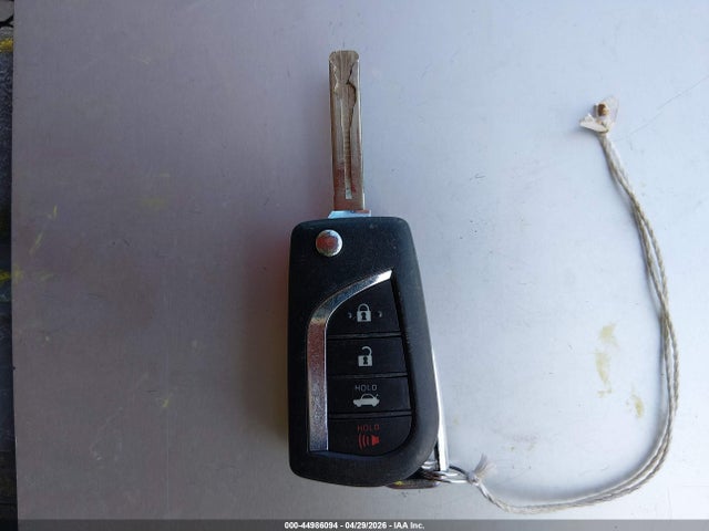 JTDEPRAE8LJ105593 Toyota COROLLA LE