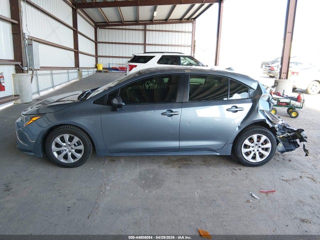 JTDEPRAE8LJ105593 Toyota COROLLA LE