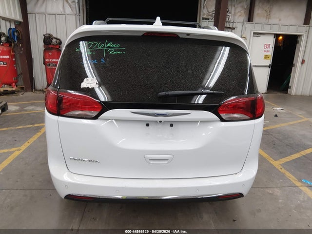 Продажа на аукционе авто 2020 Chrysler Pacifica Touring L, vin: 2C4RC1BG8LR280727, номер лота: 44986129
