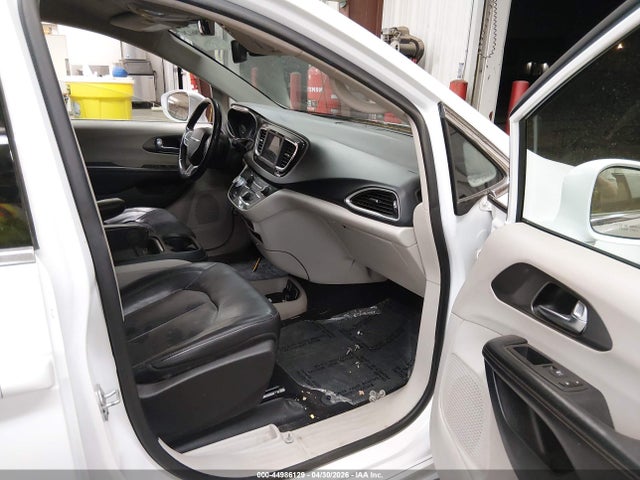 Продажа на аукционе авто 2020 Chrysler Pacifica Touring L, vin: 2C4RC1BG8LR280727, номер лота: 44986129