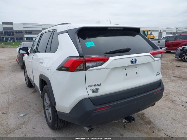 44986174 :رقم المزاد ، 4T3RWRFV8NU050242 vin ، 2022 Toyota Rav4 Hybrid Xle مزاد بيع
