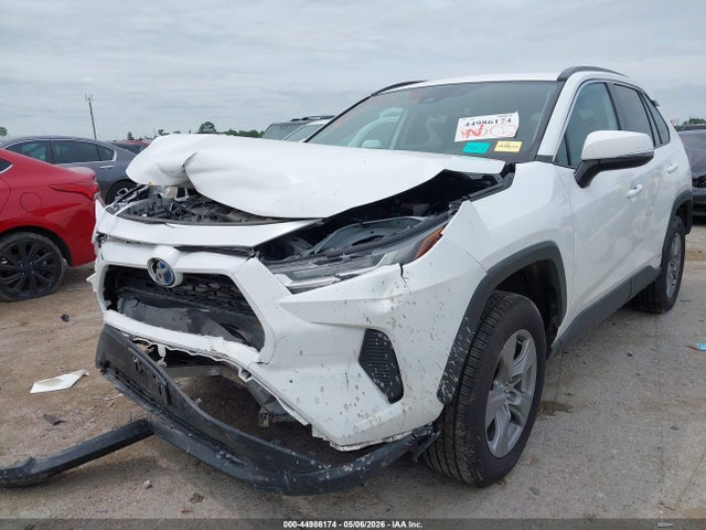 44986174 :رقم المزاد ، 4T3RWRFV8NU050242 vin ، 2022 Toyota Rav4 Hybrid Xle مزاد بيع