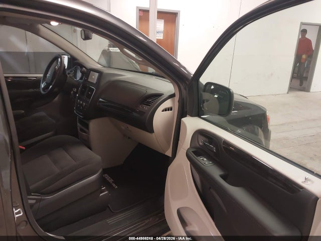 2017 Dodge Grand Caravan Se მანქანა იყიდება აუქციონზე, vin: 2C4RDGBG3HR713894, აუქციონის ნომერი: 44986212