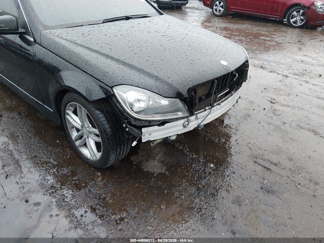 Продаж на аукціоні авто 2012 Mercedes-benz C 300 Sport 4matic, vin: WDDGF8BB0CR225437, номер лоту: 44986213