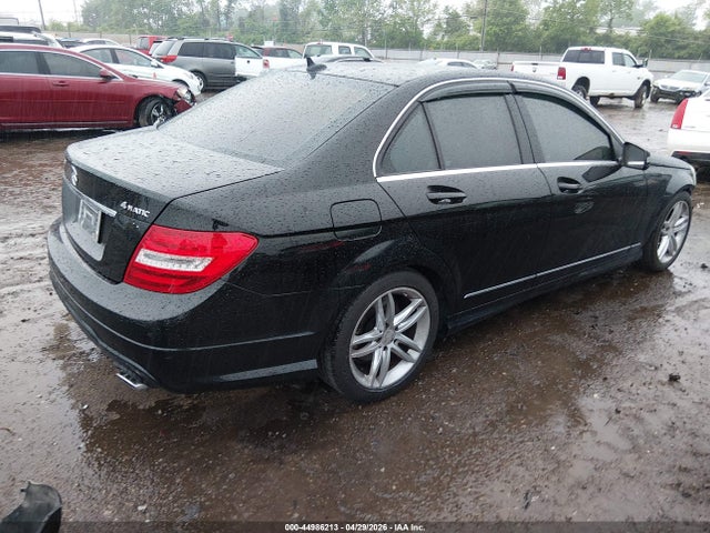 Продаж на аукціоні авто 2012 Mercedes-benz C 300 Sport 4matic, vin: WDDGF8BB0CR225437, номер лоту: 44986213