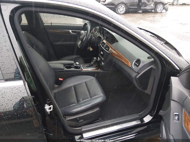 Продаж на аукціоні авто 2012 Mercedes-benz C 300 Sport 4matic, vin: WDDGF8BB0CR225437, номер лоту: 44986213