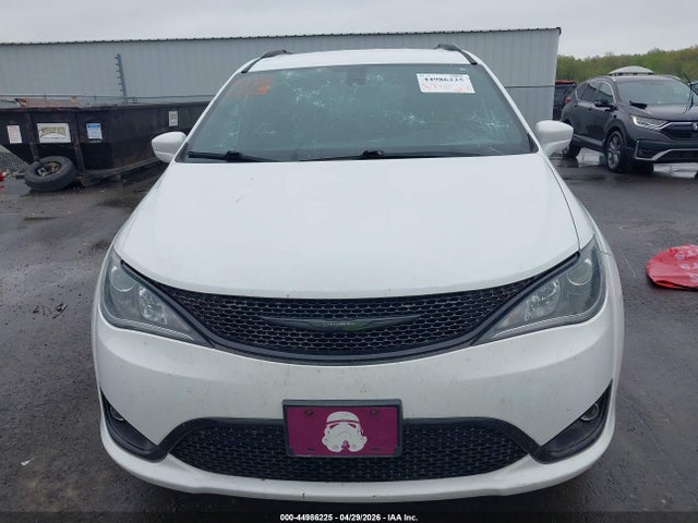 2018 Chrysler Pacifica Touring L Plus მანქანა იყიდება აუქციონზე, vin: 2C4RC1EG7JR351635, აუქციონის ნომერი: 44986225