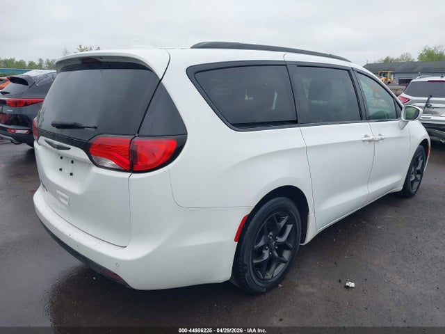 2018 Chrysler Pacifica Touring L Plus მანქანა იყიდება აუქციონზე, vin: 2C4RC1EG7JR351635, აუქციონის ნომერი: 44986225