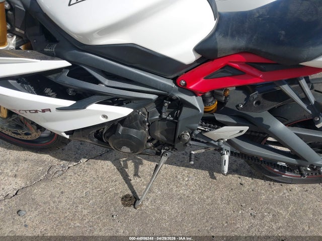 Auction sale of the 2013 Triumph Motorcycle Daytona 675/r, vin: SMTA02YK4DJ587505, lot number: 44986248