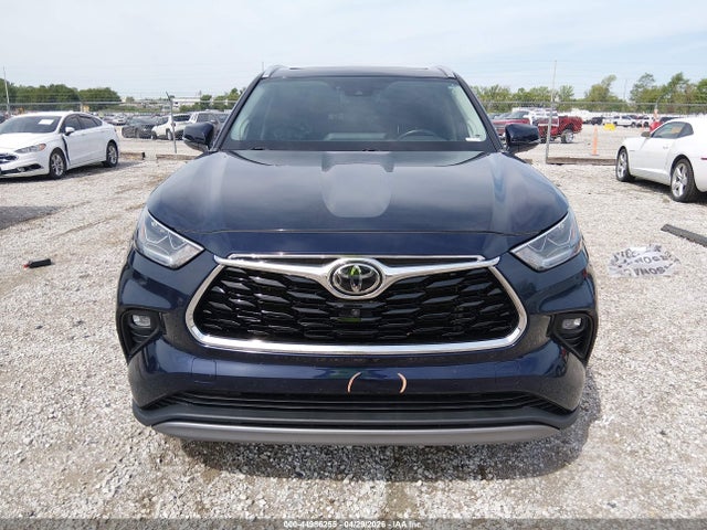 2022 Toyota Highlander Platinum მანქანა იყიდება აუქციონზე, vin: 5TDFZRBH5NS229706, აუქციონის ნომერი: 44986255