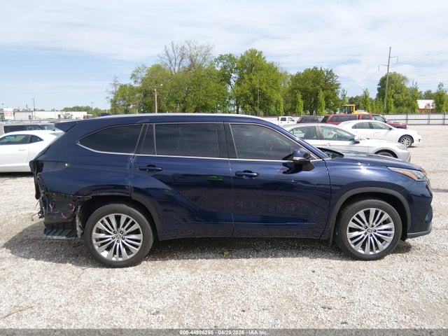 2022 Toyota Highlander Platinum მანქანა იყიდება აუქციონზე, vin: 5TDFZRBH5NS229706, აუქციონის ნომერი: 44986255
