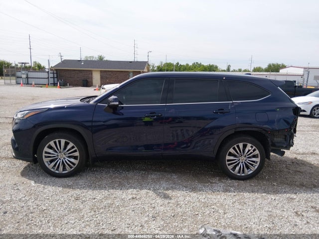 2022 Toyota Highlander Platinum მანქანა იყიდება აუქციონზე, vin: 5TDFZRBH5NS229706, აუქციონის ნომერი: 44986255
