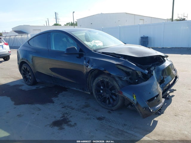 44986327 :رقم المزاد ، 7SAYGDEE7NF386972 vin ، 2022 Tesla Model Y Long Range Dual Motor All-wheel Drive مزاد بيع