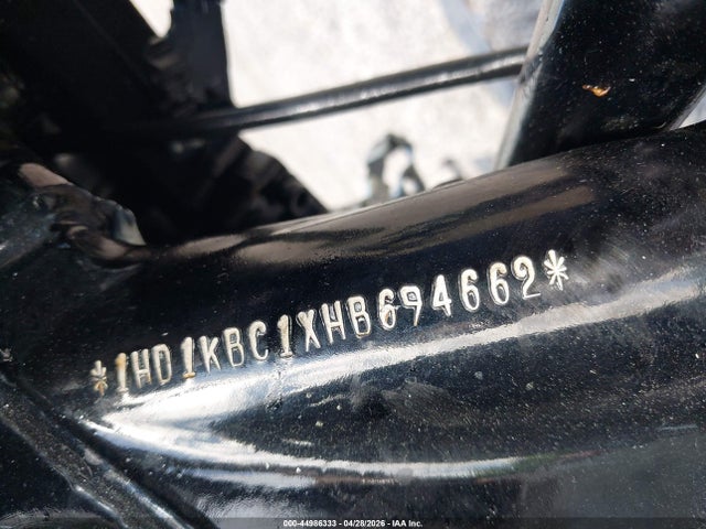 2017 Harley-davidson Flhx Street Glide მანქანა იყიდება აუქციონზე, vin: 1HD1KBC1XHB694662, აუქციონის ნომერი: 44986333