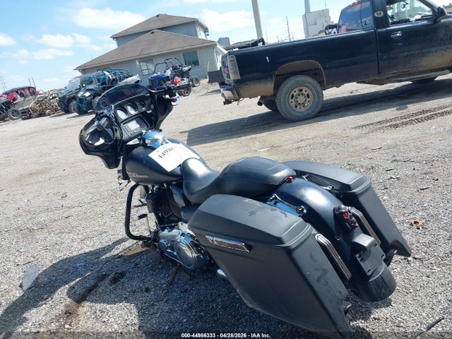 2017 Harley-davidson Flhx Street Glide მანქანა იყიდება აუქციონზე, vin: 1HD1KBC1XHB694662, აუქციონის ნომერი: 44986333