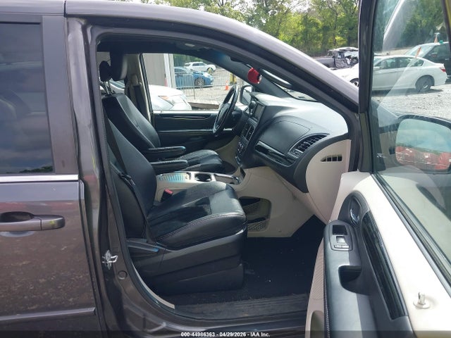 44986363 :رقم المزاد ، 2C4RDGCG4HR656961 vin ، 2017 Dodge Grand Caravan Sxt مزاد بيع