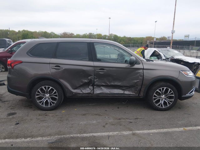 Продаж на аукціоні авто 2018 Mitsubishi Outlander Es/le/se/sel, vin: JA4AZ3A30JZ068228, номер лоту: 44986376