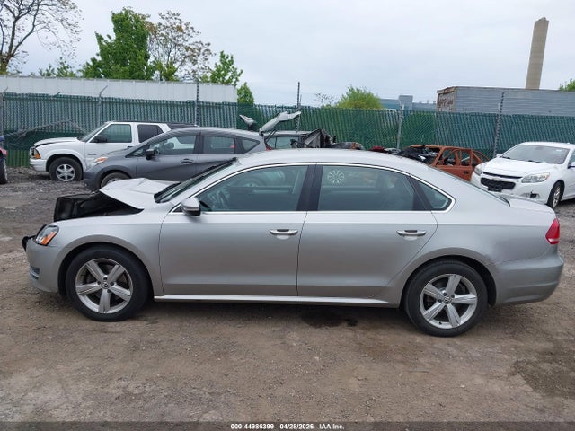 Aukcja sprzedaży 2012 Volkswagen Passat 2.5l Se, vin: 1VWBP7A34CC044623, numer aukcji: 44986399