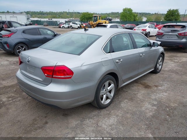 Aukcja sprzedaży 2012 Volkswagen Passat 2.5l Se, vin: 1VWBP7A34CC044623, numer aukcji: 44986399