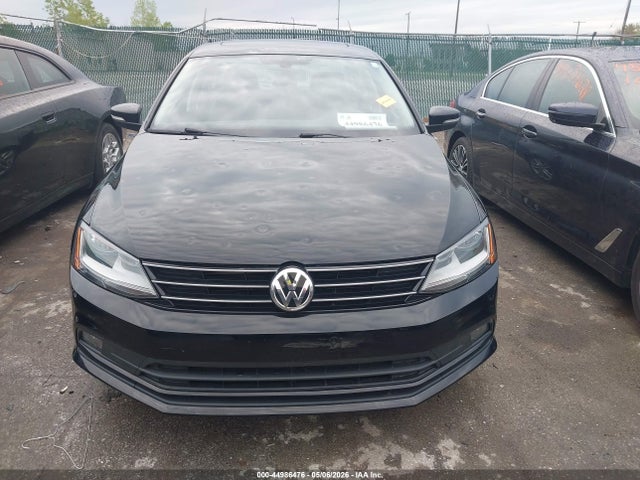 2017 Volkswagen Jetta 1.8t Sel/1.8t Sel Premium მანქანა იყიდება აუქციონზე, vin: 3VWL17AJ0HM399900, აუქციონის ნომერი: 44986476