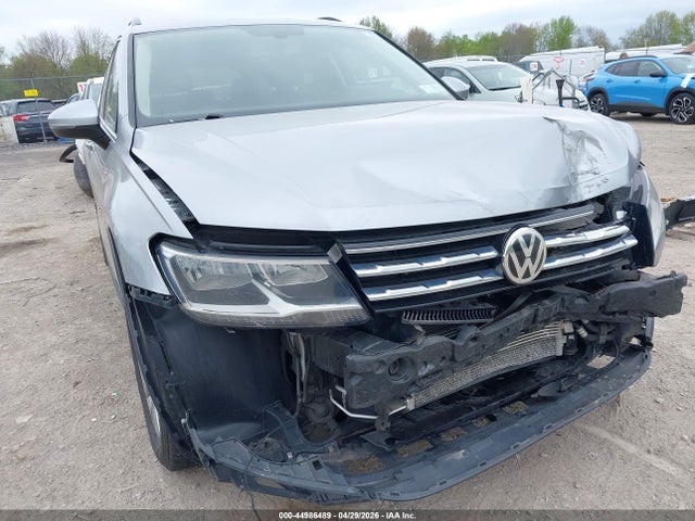 Продаж на аукціоні авто 2019 Volkswagen Tiguan 2.0t Se/2.0t Sel/2.0t Sel R-line/2.0t Sel R-line Black, vin: 3VV2B7AX5KM076886, номер лоту: 44986489