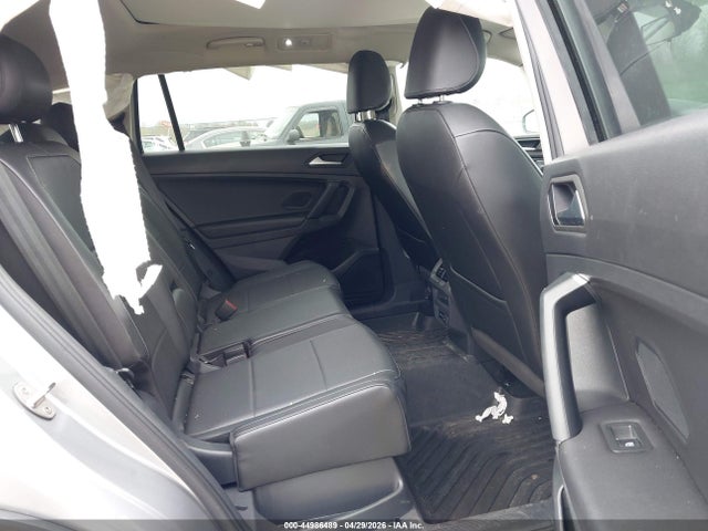 Продаж на аукціоні авто 2019 Volkswagen Tiguan 2.0t Se/2.0t Sel/2.0t Sel R-line/2.0t Sel R-line Black, vin: 3VV2B7AX5KM076886, номер лоту: 44986489