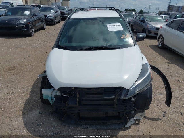44986556 :رقم المزاد ، 3N1CP5DV8NL527258 vin ، 2022 Nissan Kicks Sr Xtronic Cvt مزاد بيع