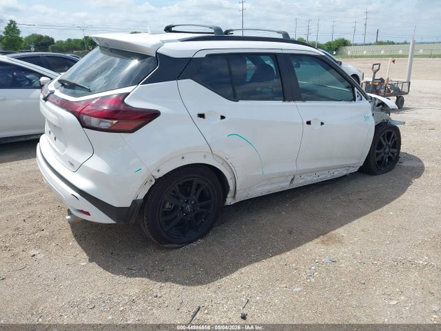 44986556 :رقم المزاد ، 3N1CP5DV8NL527258 vin ، 2022 Nissan Kicks Sr Xtronic Cvt مزاد بيع