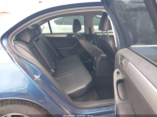 Продажа на аукционе авто 2017 Volkswagen Jetta 1.4t Se, vin: 3VWDB7AJ2HM317702, номер лота: 44986585