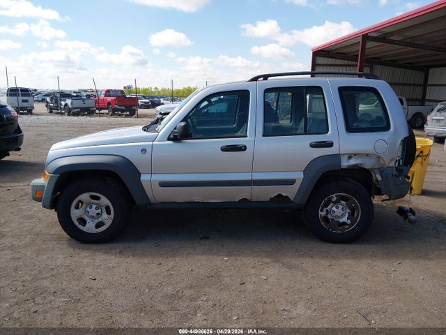 44986626 :رقم المزاد ، 1J4GL48K85W545400 vin ، 2005 Jeep Liberty Sport مزاد بيع