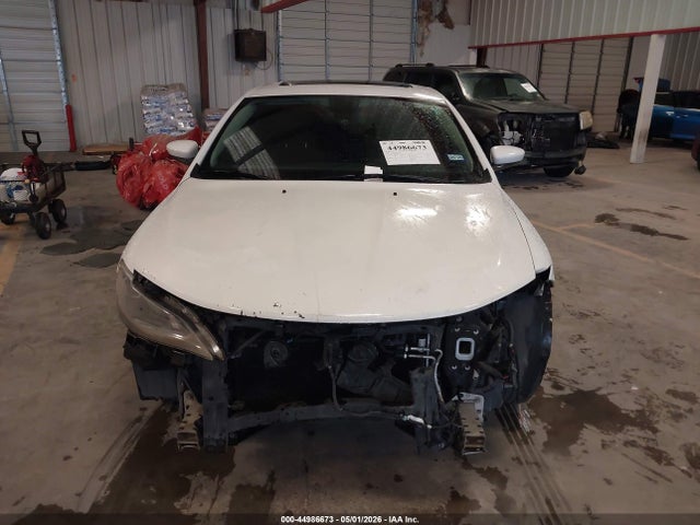 2015 Chrysler 200 Limited მანქანა იყიდება აუქციონზე, vin: 1C3CCCAB5FN649279, აუქციონის ნომერი: 44986673