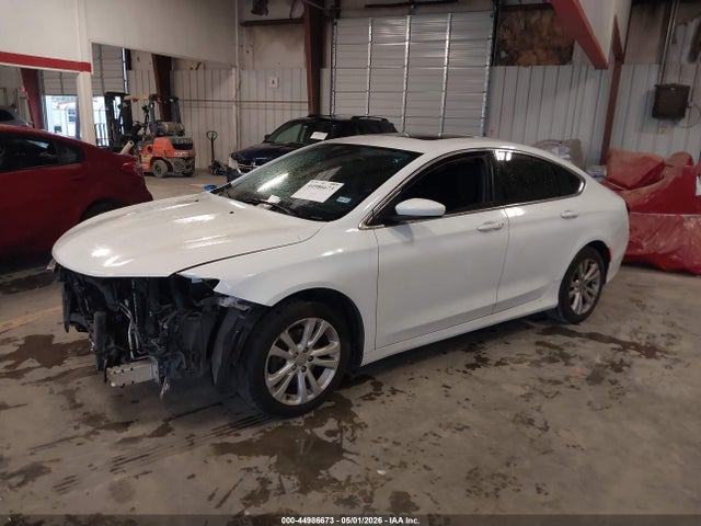 2015 Chrysler 200 Limited მანქანა იყიდება აუქციონზე, vin: 1C3CCCAB5FN649279, აუქციონის ნომერი: 44986673