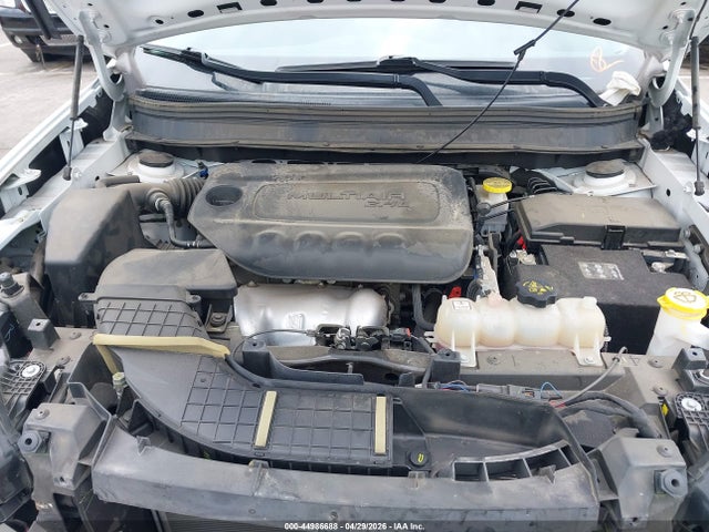 44986688 :رقم المزاد ، 1C4PJLCB5KD438910 vin ، 2019 Jeep Cherokee Latitude Fwd مزاد بيع