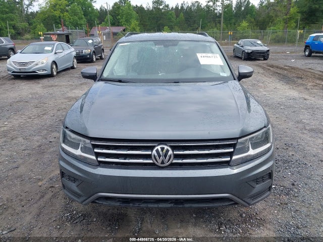 44986725 :رقم المزاد ، 3VV2B7AX8JM060924 vin ، 2018 Volkswagen Tiguan 2.0t Se/2.0t Sel مزاد بيع