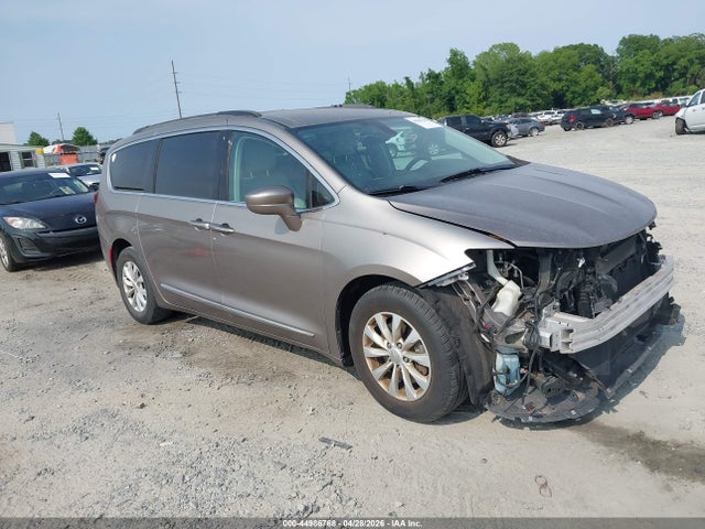 44986768 :رقم المزاد ، 2C4RC1BG7HR660603 vin ، 2017 Chrysler Pacifica Touring-l مزاد بيع