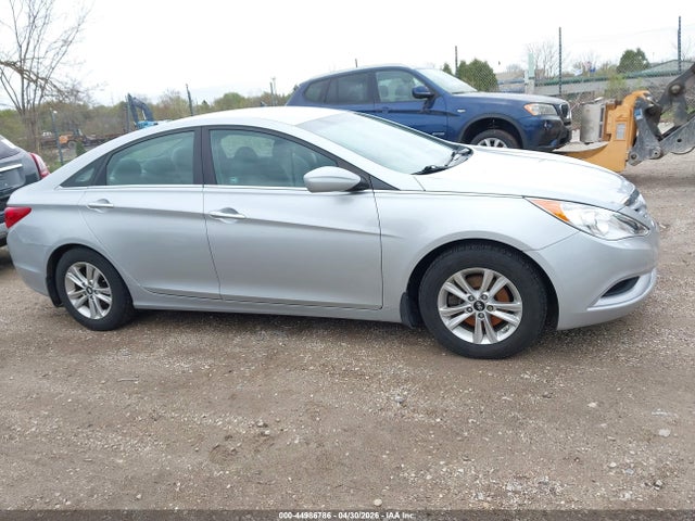 Продажа на аукционе авто 2013 Hyundai Sonata Gls, vin: 5NPEB4AC8DH790835, номер лота: 44986786