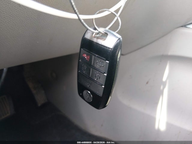 Продаж на аукціоні авто 2017 Kia Sedona Lx, vin: KNDMB5C16H6253894, номер лоту: 44986805