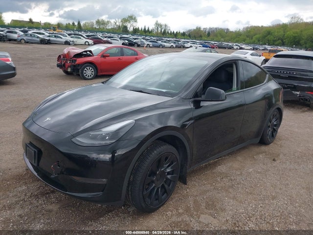 Продажа на аукционе авто 2023 Tesla Model Y Awd/long Range Dual Motor All-wheel Drive, vin: 7SAYGAEE8PF924757, номер лота: 44986940