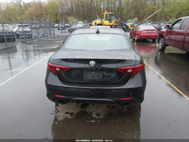 44986942 :رقم المزاد ، ZARFANBN4P7670610 vin ، 2023 Alfa Romeo Giulia Estrema Awd مزاد بيع
