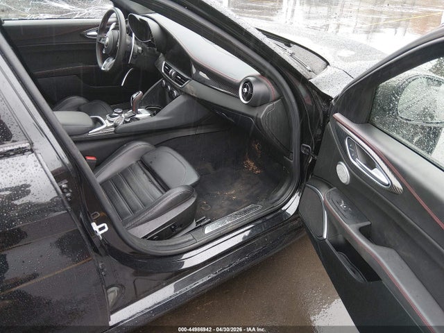 44986942 :رقم المزاد ، ZARFANBN4P7670610 vin ، 2023 Alfa Romeo Giulia Estrema Awd مزاد بيع