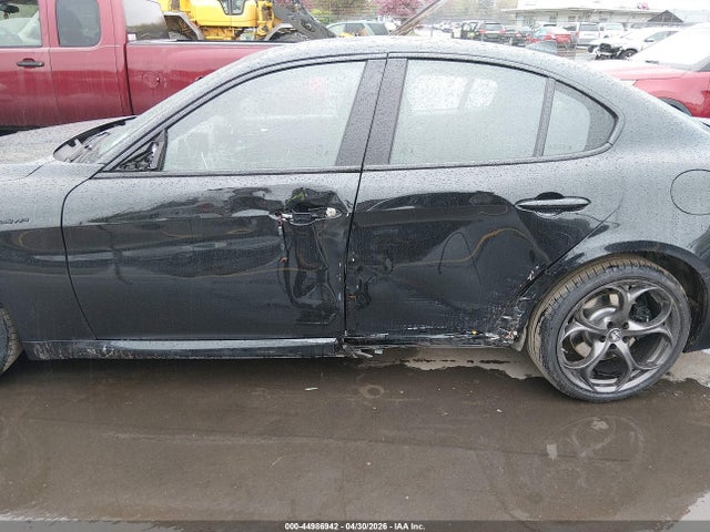 44986942 :رقم المزاد ، ZARFANBN4P7670610 vin ، 2023 Alfa Romeo Giulia Estrema Awd مزاد بيع