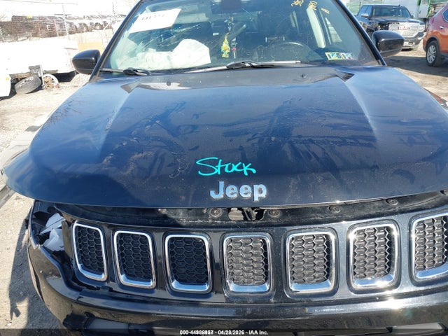 3C4NJDBB6JT191145 Jeep Compass Latitude 4x4