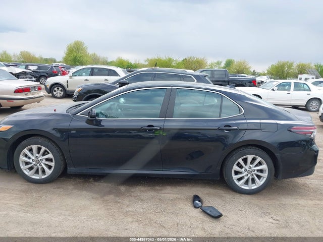 Продаж на аукціоні авто 2021 Toyota Camry Le Awd, vin: 4T1C11BK5MU034279, номер лоту: 44987043