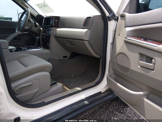 2005 Jeep Grand Cherokee Laredo მანქანა იყიდება აუქციონზე, vin: 1J4GR48K95C632139, აუქციონის ნომერი: 44987210