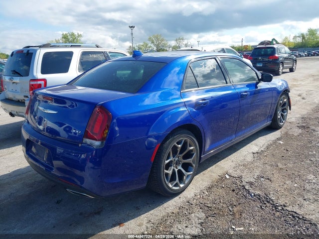 2C3CCAAG7JH308855 Chrysler 300 Touring