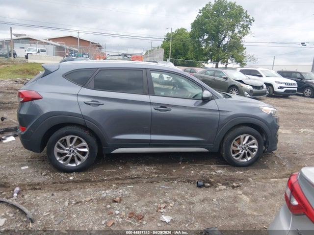 KM8J3CA44JU638711 Hyundai TUCSON SEL